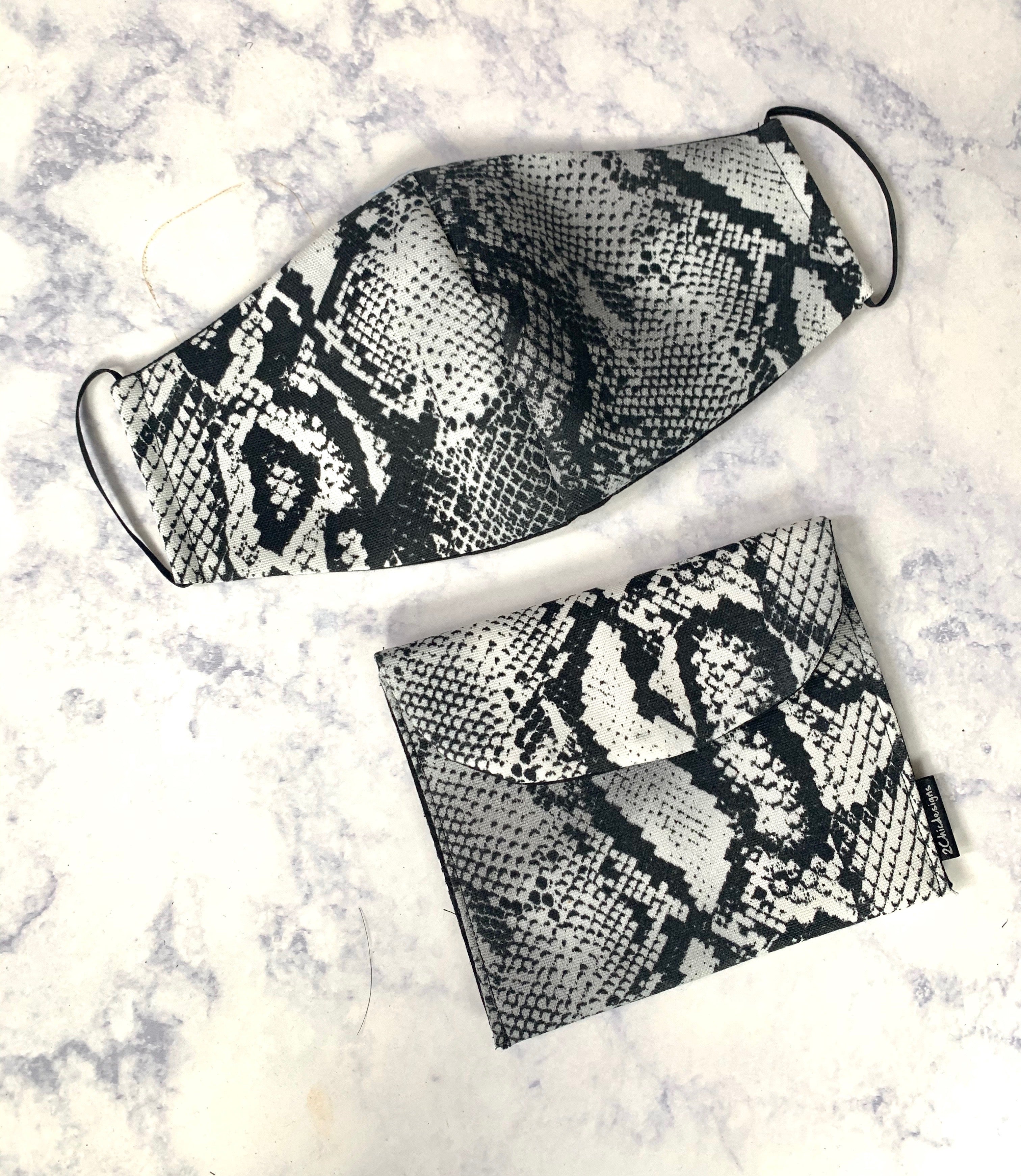 Black and White Snake Set